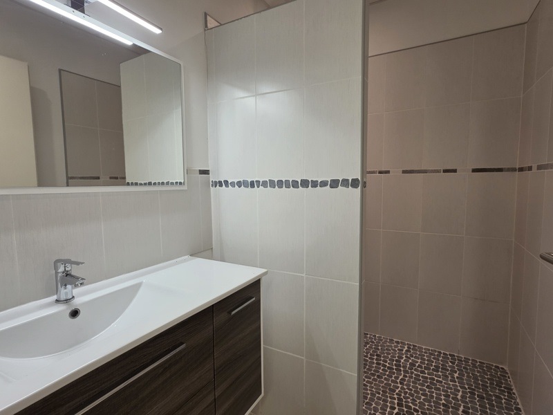 Vente Local commercial La Châtre - -  250 m² - (36400)