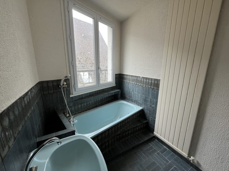 Vente Maison LA CHATRE - 4 pièces -111 m² - (36400)
