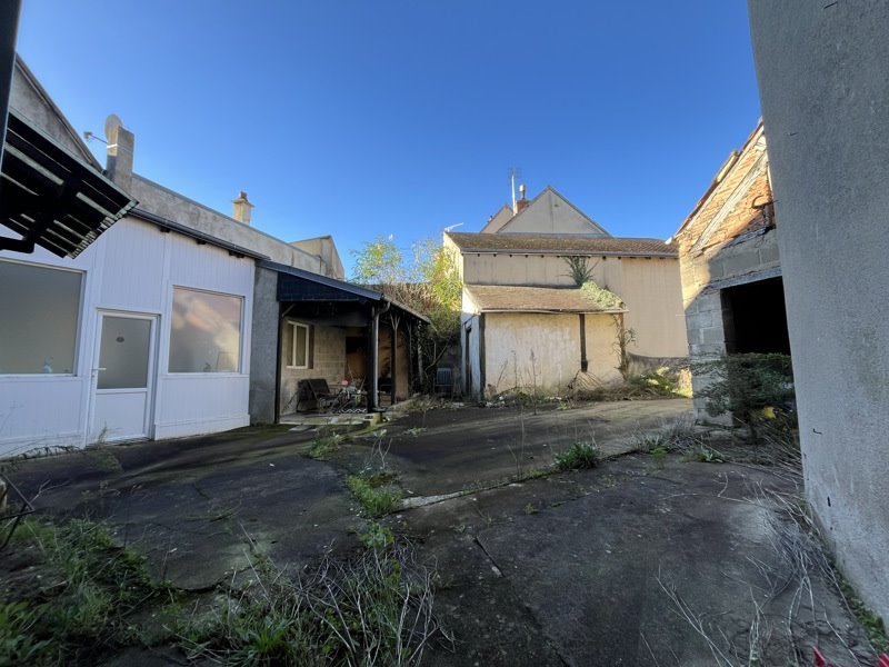 Vente Immeuble La Châtre - -  186 m² - (36400)