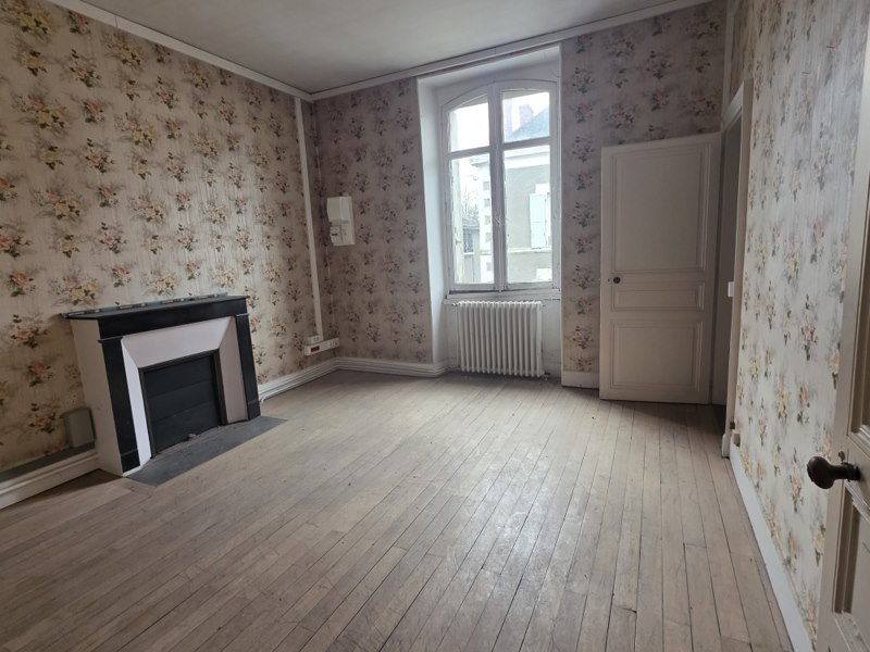 Vente Immeuble Neuvy-Saint-Sépulchre - -  240 m² - (36230)