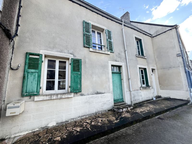Vente Maison ST DENIS DE JOUHET - 7 pièces -116 m² - (36230)