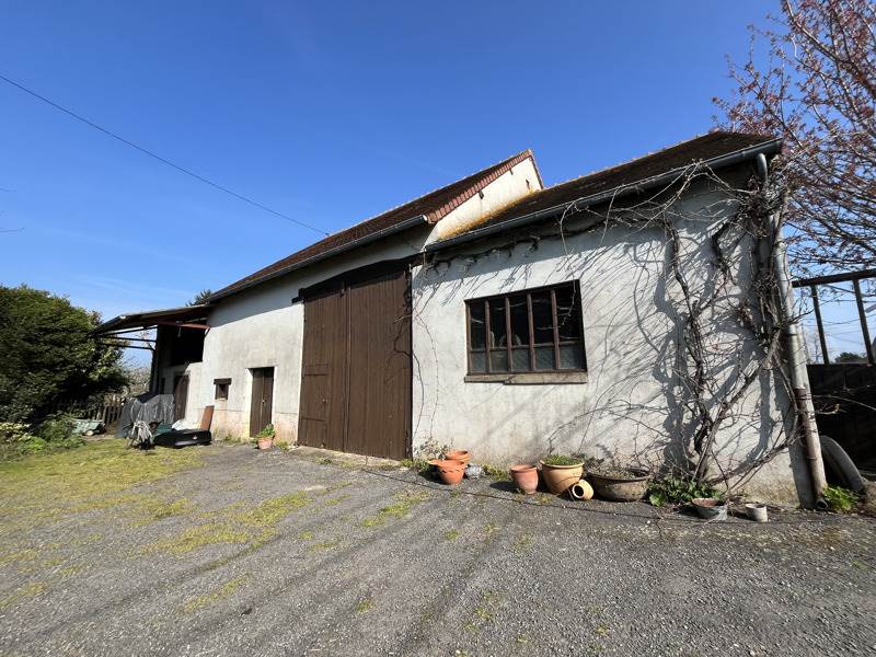 Vente Maison ST DENIS DE JOUHET - 7 pièces -138 m² - (36230)