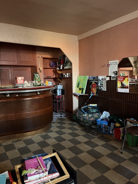 Vente Maison ST AOUT - 9 pièces -250 m² - (36120)