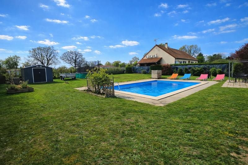 Vente Maison ST AOUT - 5 pièces -126 m² - (36120)