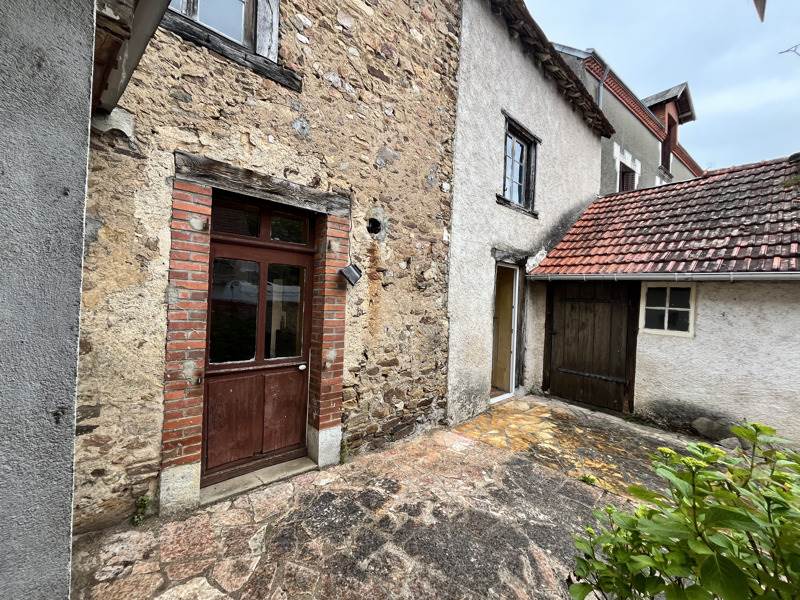 Vente Maison ST DENIS DE JOUHET - 7 pièces -116 m² - (36230)