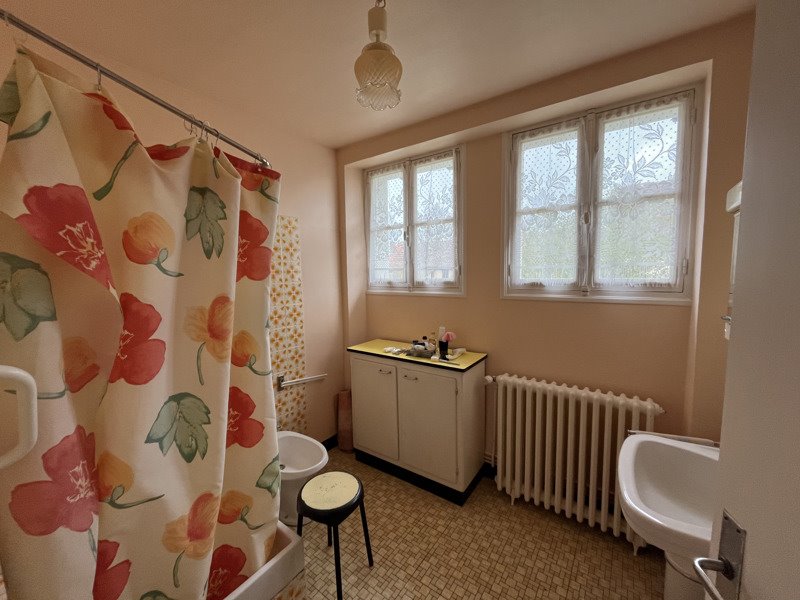 Vente Maison ST DENIS DE JOUHET - 6 pièces -101 m² - (36230)