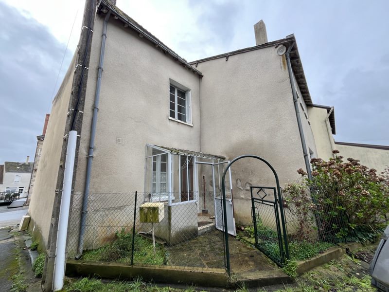 Vente Maison ST DENIS DE JOUHET - 6 pièces -101 m² - (36230)