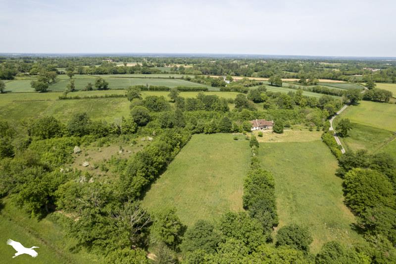 Vente Maison ST DENIS DE JOUHET - 7 pièces -250 m² - (36230)