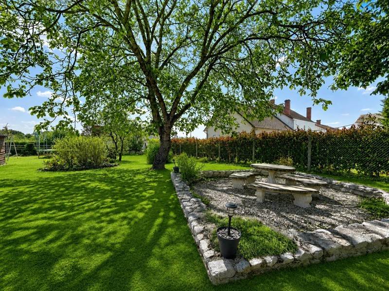 Vente Maison Vicq-Exemplet - 7 pièces -164 m² - (36400)
