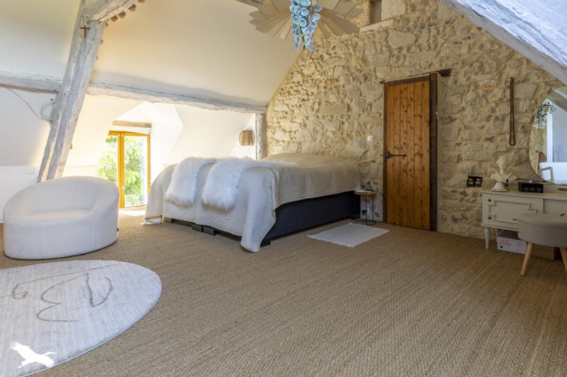 Vente Maison La Berthenoux - 6 pièces -198 m² - (36400)