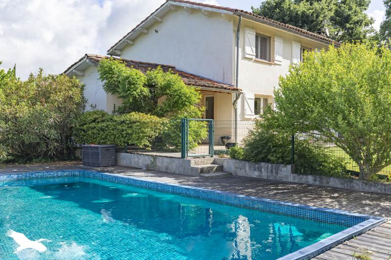 Vente Maison BONNAC - 9 pièces -233 m² - (09100)