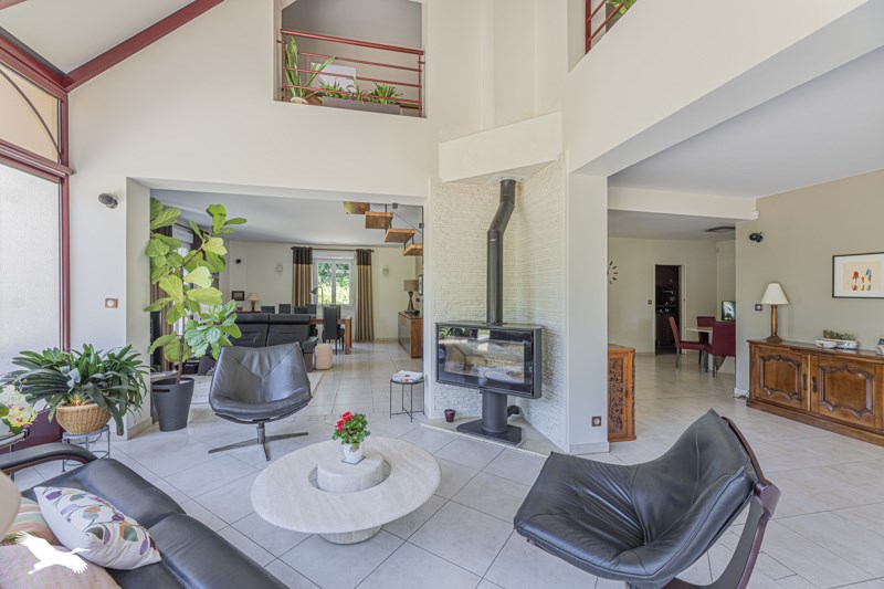 Vente Maison NAZELLES NEGRON - 7 pièces -220 m² - (37530)