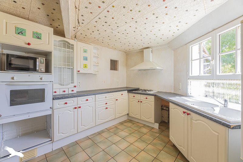 Vente Maison LUSSAULT SUR LOIRE - 8 pièces -167 m² - (37400)