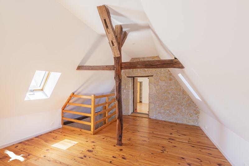 Vente Maison LUSSAULT SUR LOIRE - 8 pièces -167 m² - (37400)