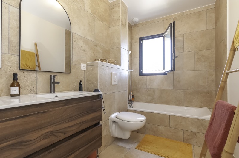 Vente Maison POMEROLS - 4 pièces -94 m² - (34810)