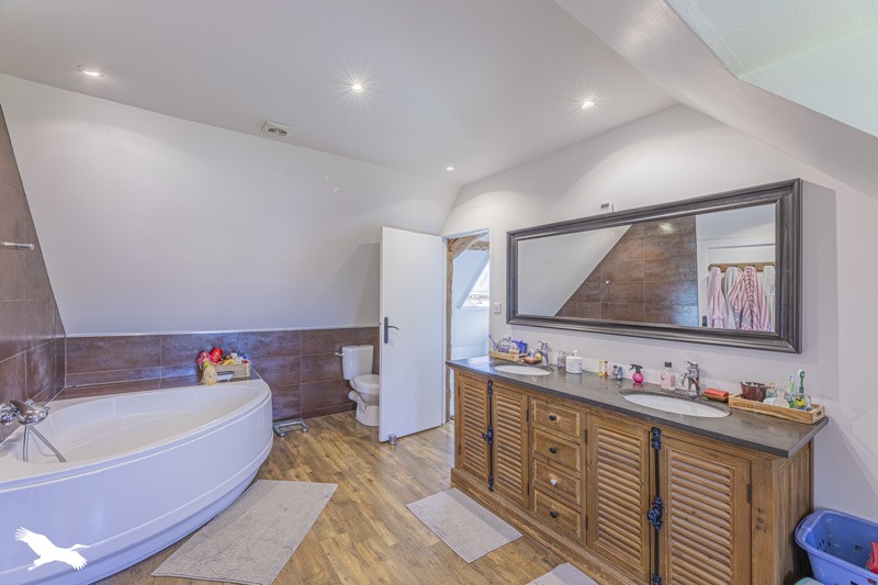 Vente Maison REIGNAC SUR INDRE - 6 pièces -175 m² - (37310)