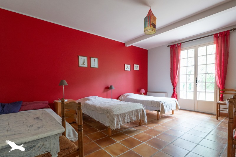 Vente Maison CHAILLEVETTE - 7 pièces -185 m² - (17890)