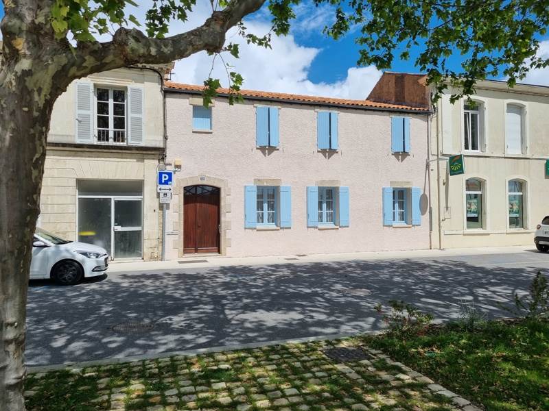 Vente Maison LA TREMBLADE - 7 pièces -237 m² - (17390)
