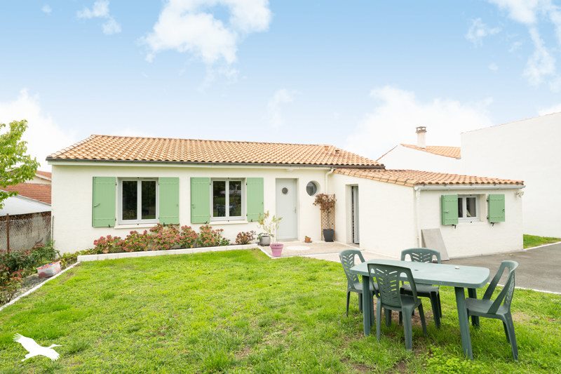 Vente Maison CHAILLEVETTE - 5 pièces -95 m² - (17890)
