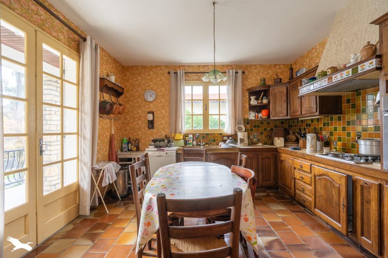 Vente Maison LA TREMBLADE - 7 pièces -167 m² - (17390)