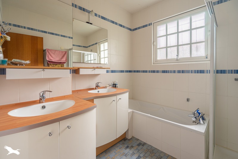Vente Maison LA TREMBLADE - 7 pièces -167 m² - (17390)