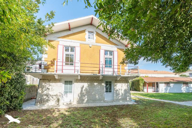 Vente Maison LA TREMBLADE - 6 pièces -123 m² - (17390)