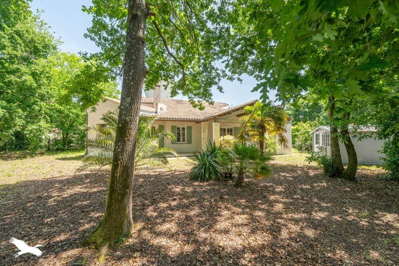 Vente Maison LA TREMBLADE - 9 pièces -250 m² - (17390)