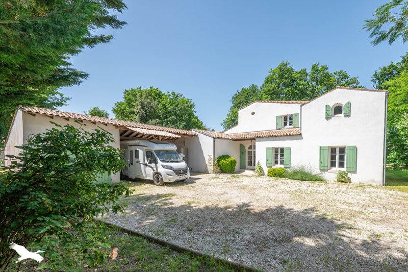 Vente Maison LA TREMBLADE - 9 pièces -250 m² - (17390)