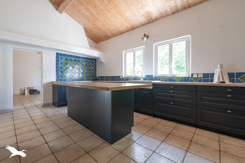 Vente Maison LA TREMBLADE - 9 pièces -250 m² - (17390)