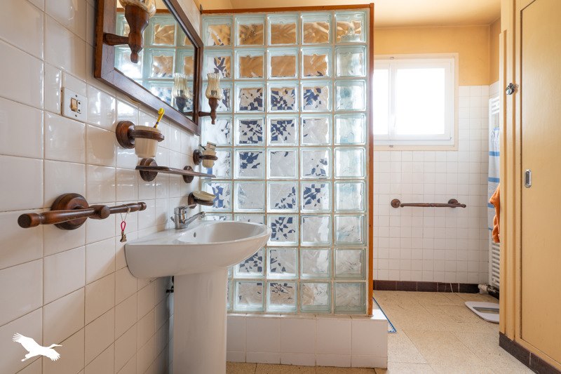 Vente Maison CHAILLEVETTE - 4 pièces -93 m² - (17890)
