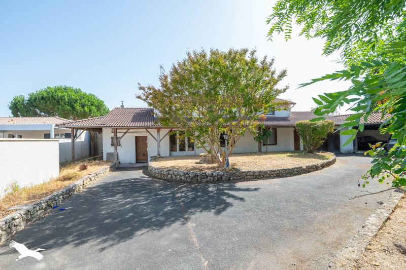 Vente Maison LA TREMBLADE - 5 pièces -138 m² - (17390)