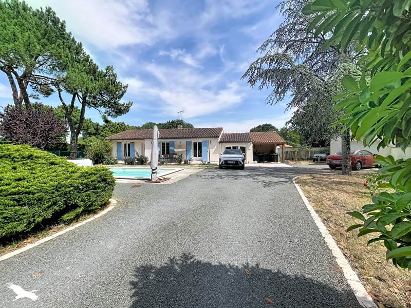 Vente Maison LA TREMBLADE - 6 pièces -125 m² - (17390)