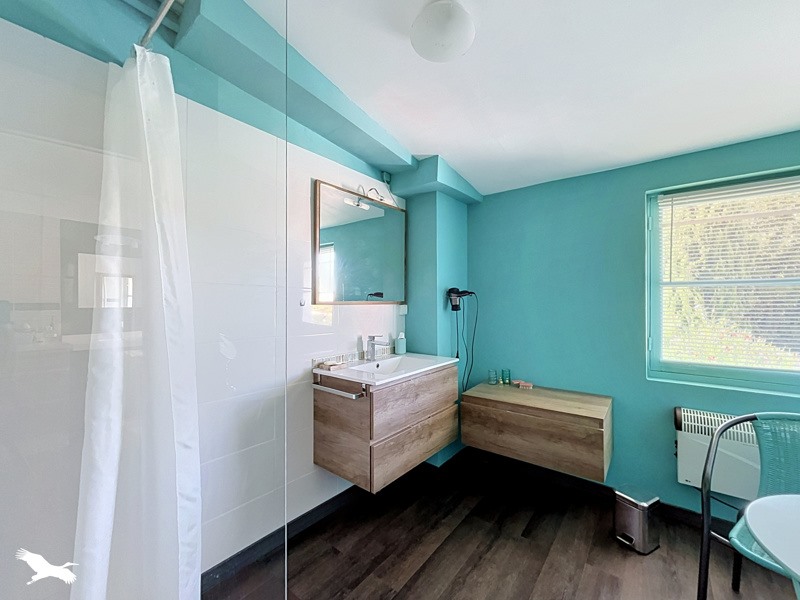 Vente Maison CHAILLEVETTE - 7 pièces -179 m² - (17890)