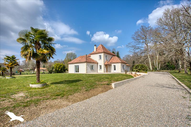 Vente Maison ST ASTIER - 7 pièces -181 m² - (24110)