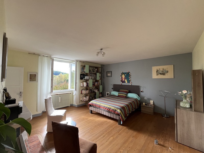Vente Maison ST GERMAIN DU SALEMBRE - 7 pièces -250 m² - (24190)