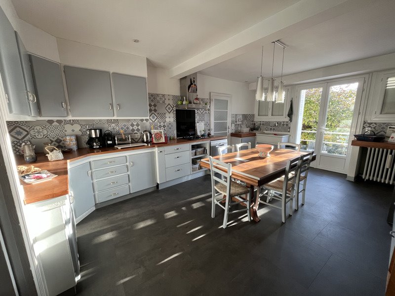 Vente Maison ST GERMAIN DU SALEMBRE - 7 pièces -250 m² - (24190)