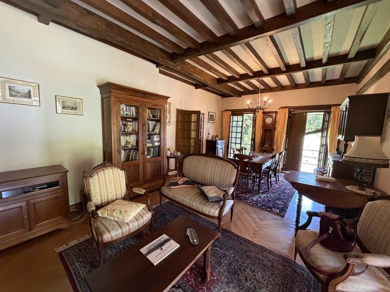 Vente Maison ST ASTIER - 7 pièces -340 m² - (24110)