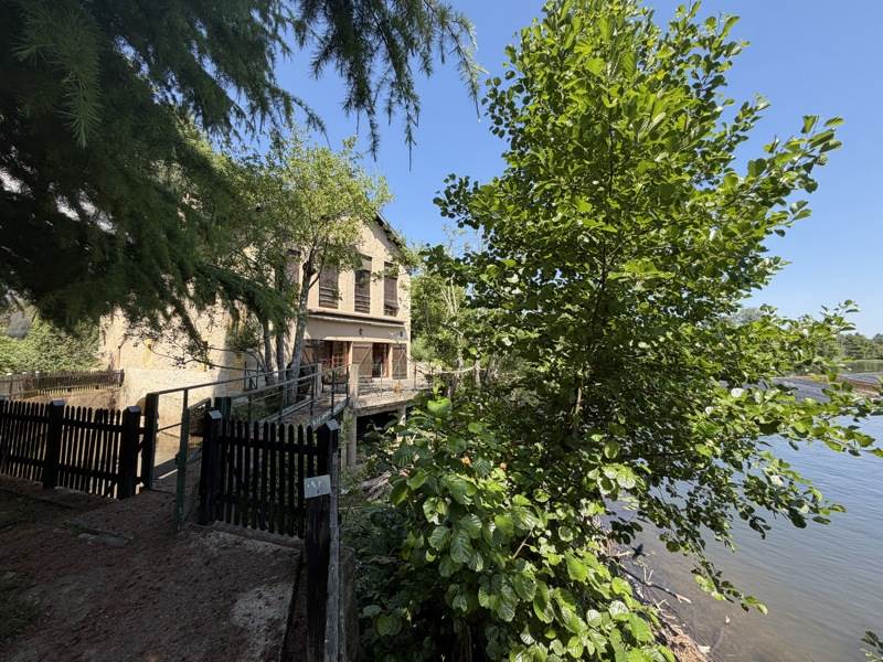 Vente Maison ST ASTIER - 7 pièces -340 m² - (24110)
