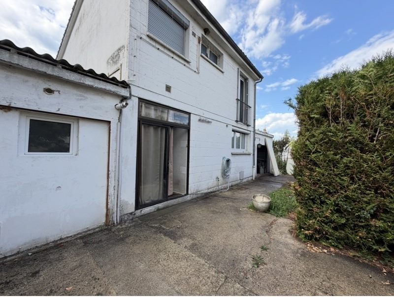 Vente Maison Saint-Léon-sur-l'Isle - 4 pièces -87 m² - (24110)