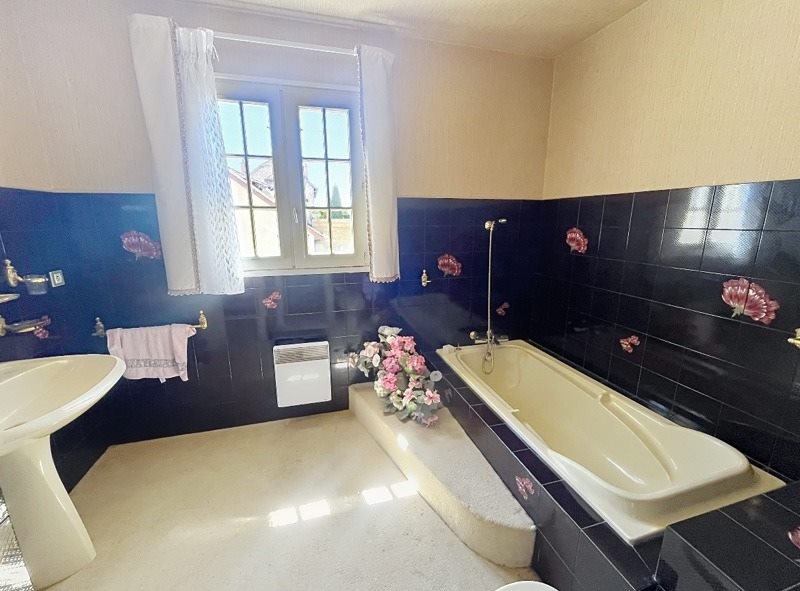 Vente Maison BRIVE LA GAILLARDE - 6 pièces -155 m² - (19100)