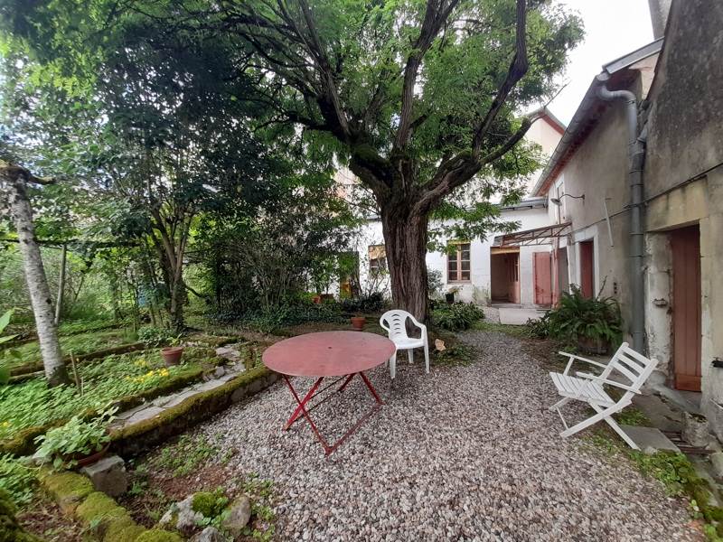 Vente Maison FUMEL - 9 pièces -217 m² - (47500)