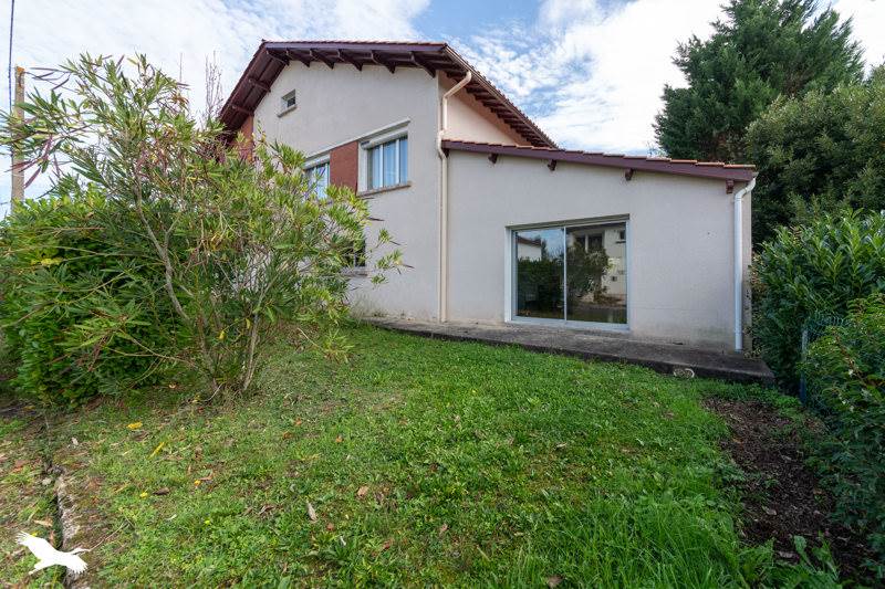 Vente Maison MONTAYRAL - 7 pièces -204 m² - (47500)