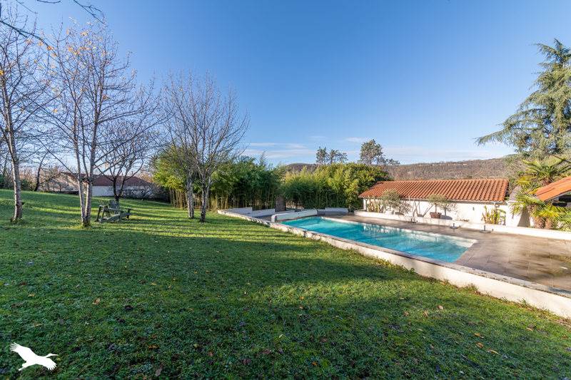 Vente Maison TOUZAC - 8 pièces -275 m² - (46700)