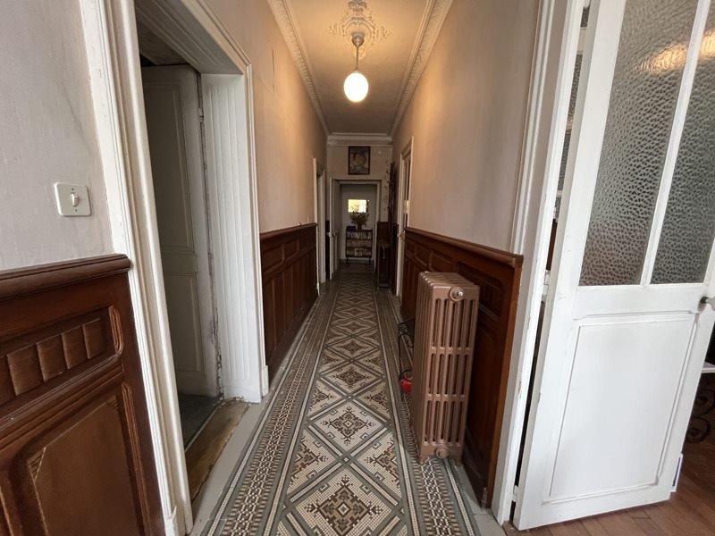 Vente Immeuble ST AMAND MONTROND - -  645 m² - (18200)