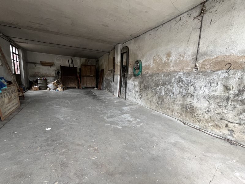 Vente Immeuble ST AMAND MONTROND - -  645 m² - (18200)