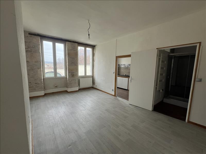 Vente Immeuble ST AMAND MONTROND - -  126 m² - (18200)