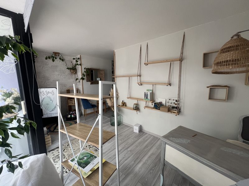 Vente Immeuble ST AMAND MONTROND - -  239 m² - (18200)