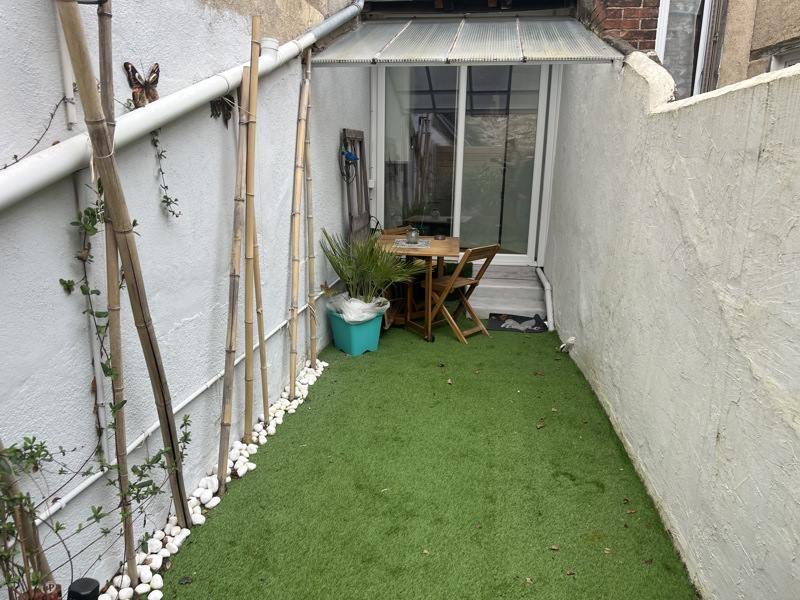 Vente Immeuble ST AMAND MONTROND - -  239 m² - (18200)
