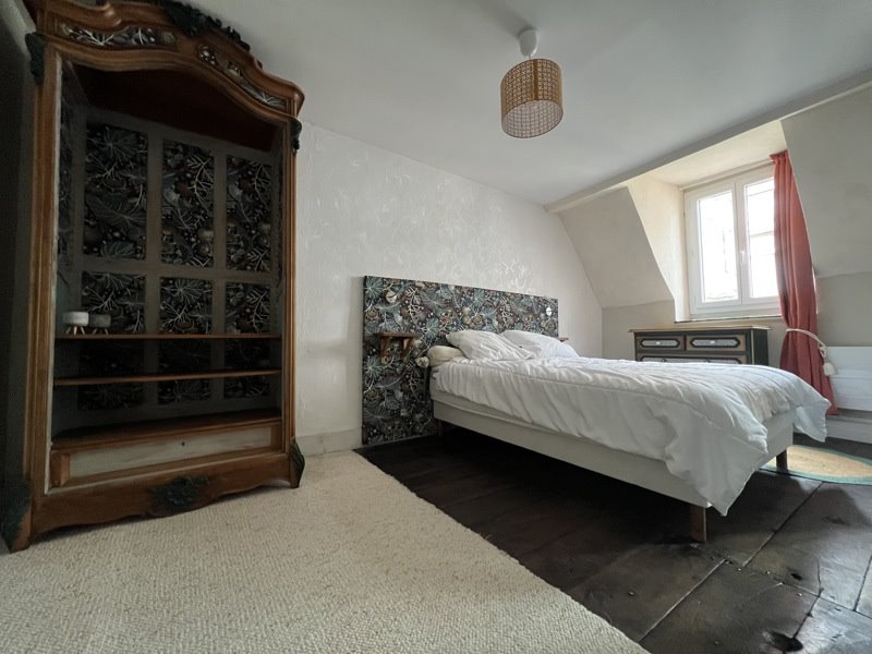 Vente Immeuble ST AMAND MONTROND - -  239 m² - (18200)