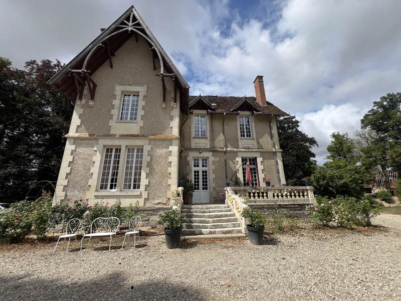 Vente Maison ARCOMPS - 15 pièces -431 m² - (18200)